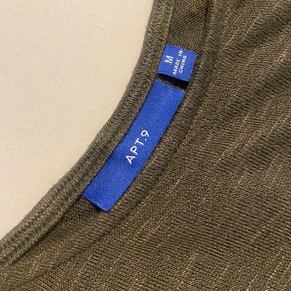 ⏰ Apt 9 - sleeveless business casual synched top - M - Picture 3 of 7